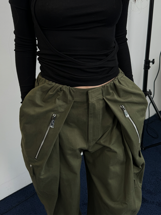 [UNAWARES] Pleating Large Profile Overalls