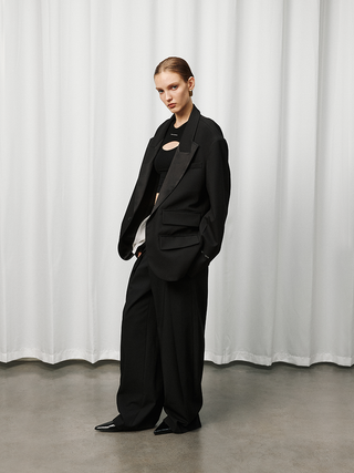 [UNAWARES] Satin Acetate Structure Collar Suit