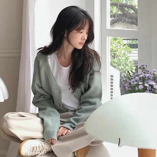 V-neck fluffy cardigan