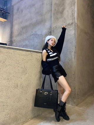 stone pattern tote