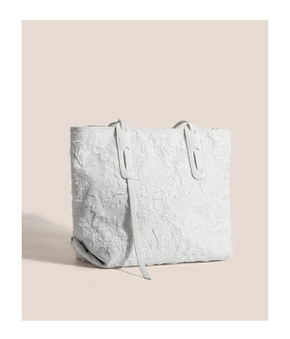 pleated class tote