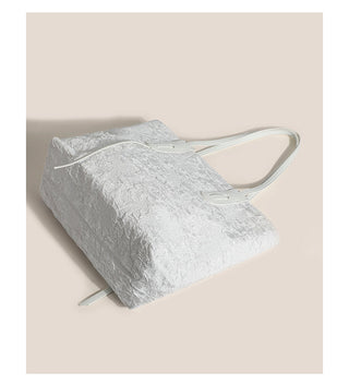 pleated class tote