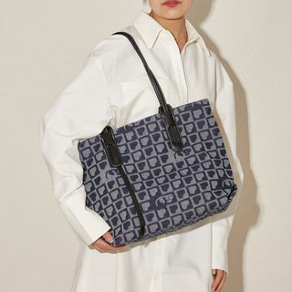 pleated class tote