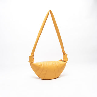 horn-shaped bum bag