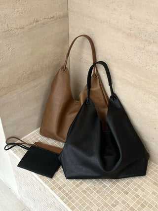 black shoulder tote