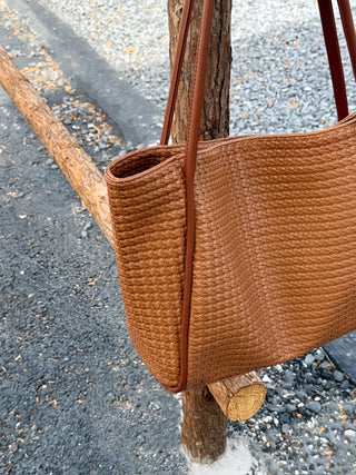 woven shoulder tote