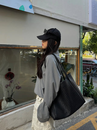 woven shoulder tote