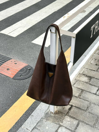 elegant shoulder tote