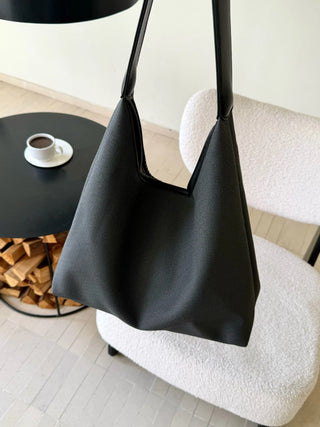 lazy shoulder tote