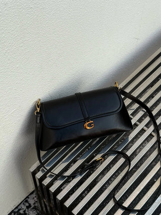 one-shoulder baguette