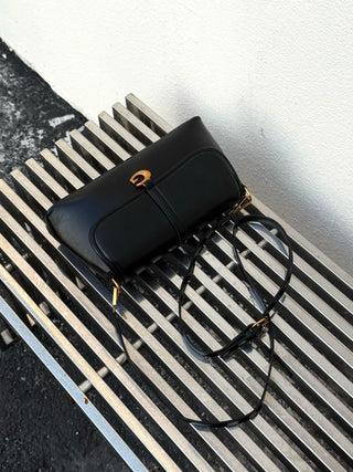 one-shoulder baguette