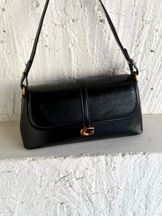 one-shoulder baguette