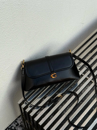 one-shoulder baguette