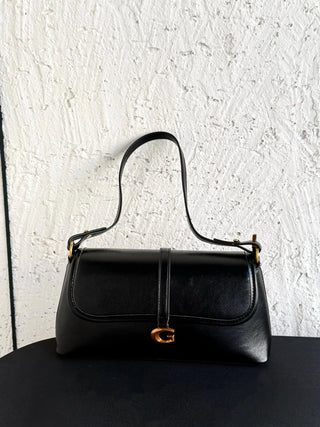 one-shoulder baguette