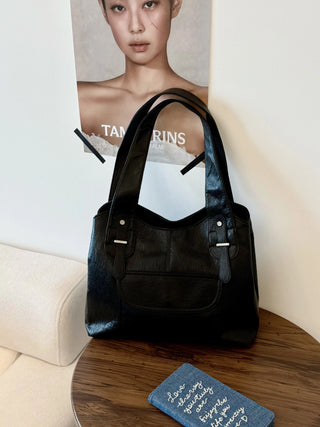 minimalist shoulder tote