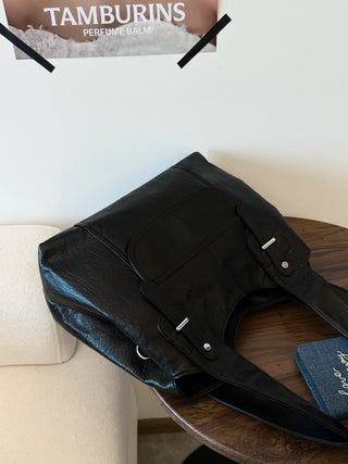 minimalist shoulder tote