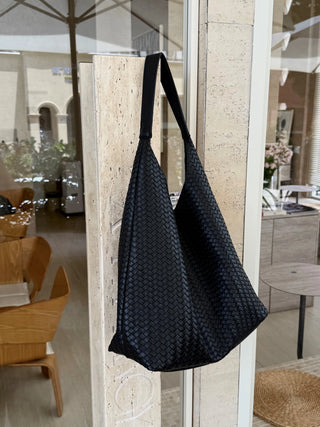 weave shoulder tote