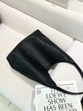 weave shoulder tote