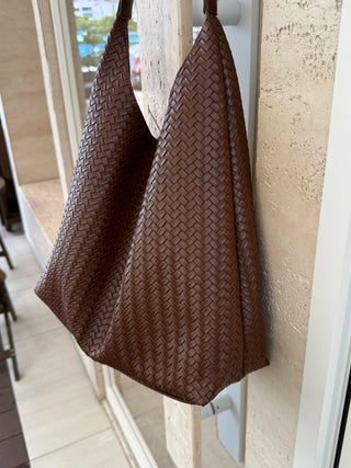 weave shoulder tote
