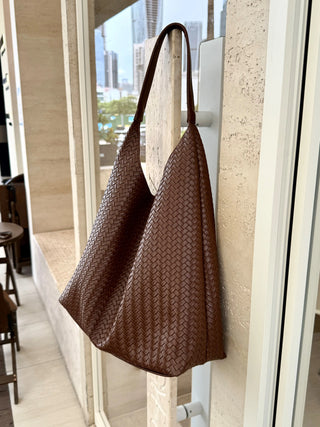 weave shoulder tote