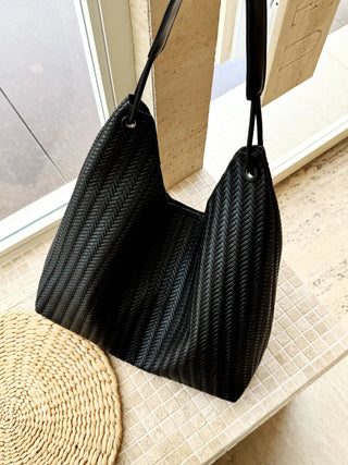 simple shoulder bag