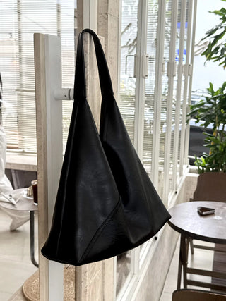 simple shoulder tote