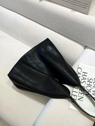 simple shoulder tote