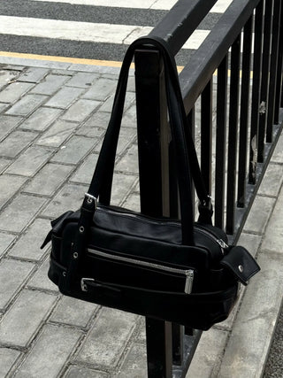 baguette shoulder bag