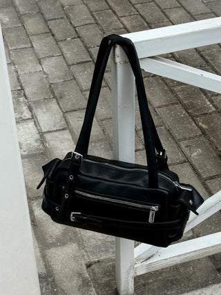 baguette shoulder bag