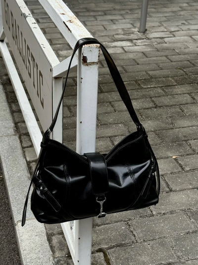 simple underarm bag