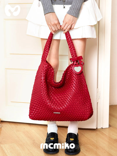 woven hobo bag