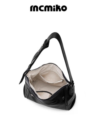 casual messenger bag