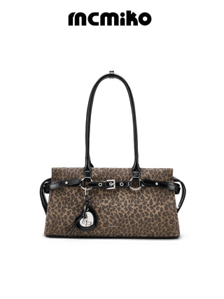 leopard baguette bag