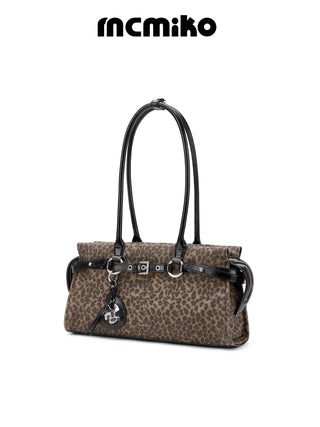 leopard baguette bag