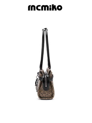 leopard baguette bag