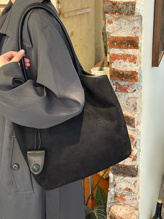 niche matte tote