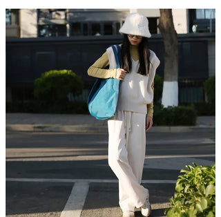 artistic computer tote