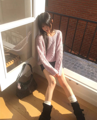 Wittle Alpaca Twisted V-Neck Knitwear