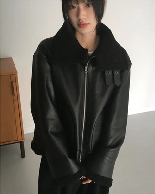 Curten Overfit High Neck Leather Shearling