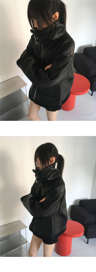 Curten Overfit High Neck Leather Shearling