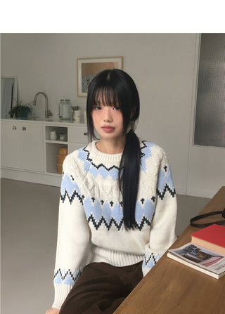 Uken Nordic Heart Twisted Round Knitwear
