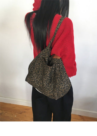Kinshu Cozy A-Line V-Neck Knitwear