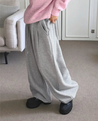 Wezz Toppintuck Wide Zuri Training Jogger Pants
