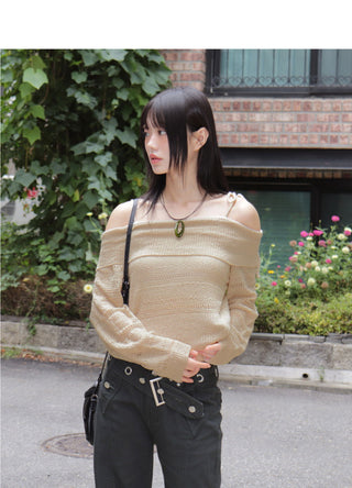 Shum Punching Skashi Strap Off Shoulder Knitwear