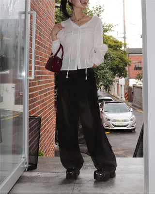 Eaton One Pintuck Faded Wide Denim Pants