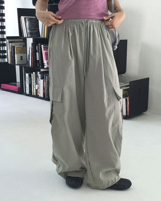 Horsher rustling nylon pintuck two-way cargo long wide jogger pants
