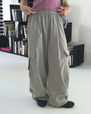 Horsher rustling nylon pintuck two-way cargo long wide jogger pants