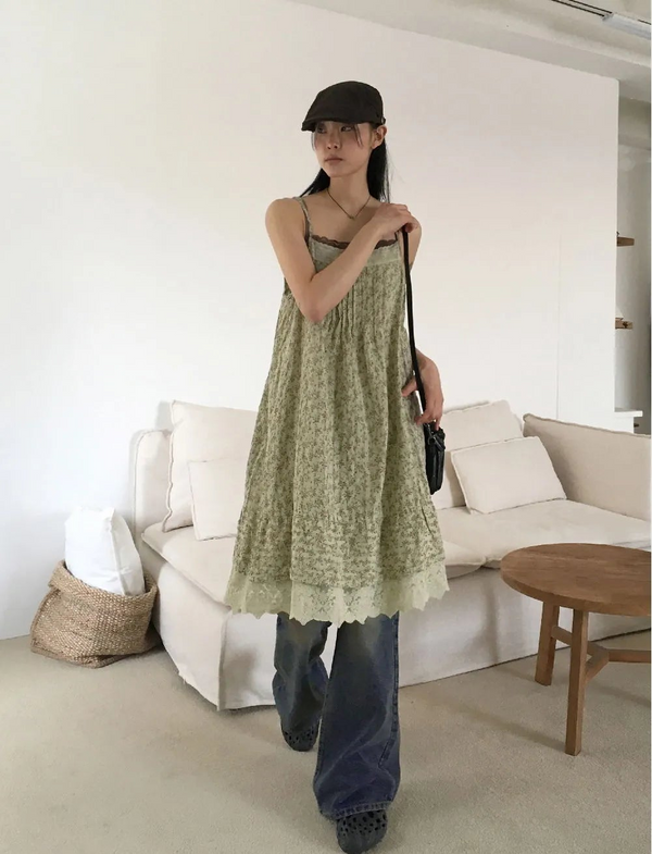 Dochi Vintage Flower Lace Strap Adjustable Pintuck Layered Sleeveless Long Dress