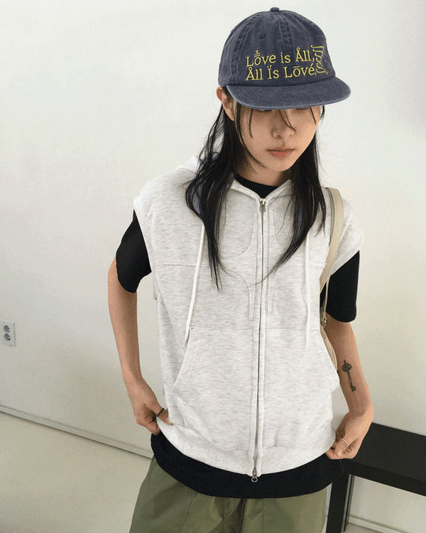 The New Byul two-way hooded vest zip-up