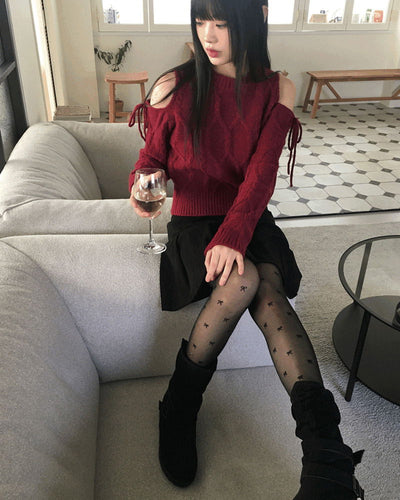 Mellow Shoulder Slit Twisted Ribbon Knitwear